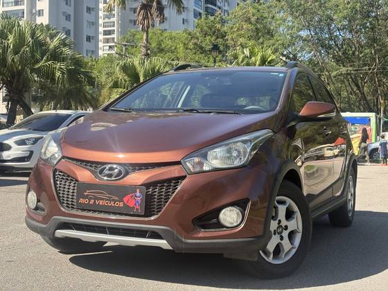 HYUNDAI HB20X 1.6 16V PREMIUM FLEX 4P AUTOMÁTICO HYUNDAI HB20X 1.6 16V PREMIUM FLEX 4P AUTOMÁTICO